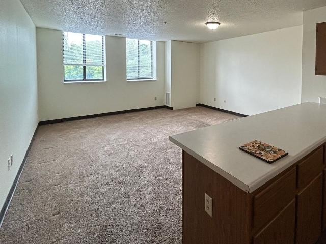 Brewers Point Apartments 2 Bedroom Apartment for Rent at 1858 N Commerce St, Milwaukee, WI 53212 Brewer's Hill