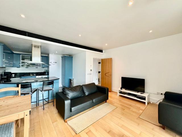Brewhouse Lane, London SW15, 2 bed flat to rent, £3,250 pcm | PrimeLocation