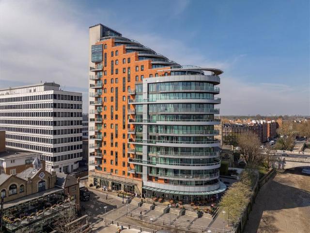 Brewhouse Lane, Putney SW15, 2 bed flat to rent, £3,250 pcm | PrimeLocation