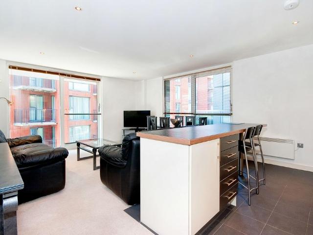 Brewhouse Yard, EC1V 2 bed apartment to rent £3,600 pcm £831 pw