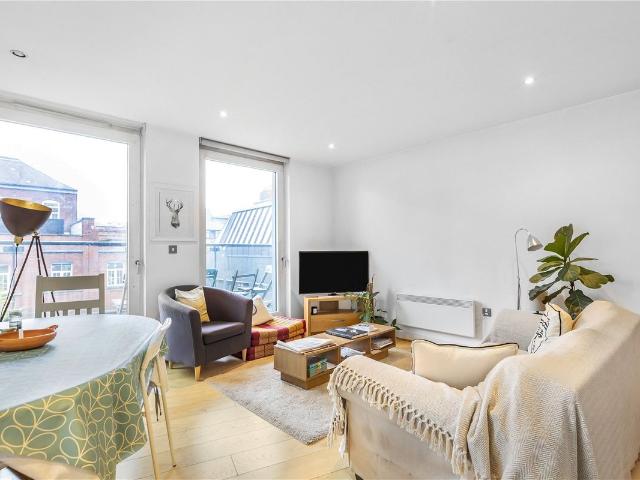 Brewhouse Yard, London EC1V, 2 bed flat to rent, £3,500 pcm | PrimeLocation