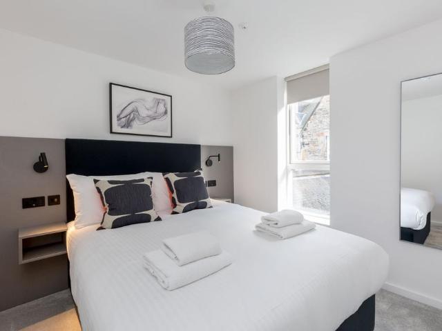 Brewhemia, 1A Market Street, City of Edinburgh, EH1 1DE, United Kingdom | 1 bed apartment for rent #115647242 | Rentberry