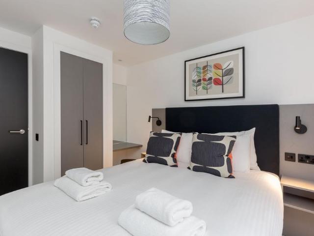 Brewhemia, 1A Market Street, City of Edinburgh, EH1 1DE, United Kingdom | 2 bed apartment for rent #115647611 | Rentberry