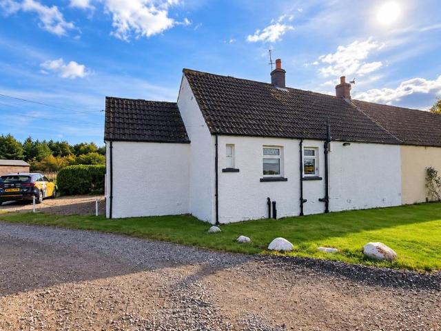 Brewsterwells, St. Andrews KY16, 2 bed cottage to rent, £1,000 pcm | PrimeLocation