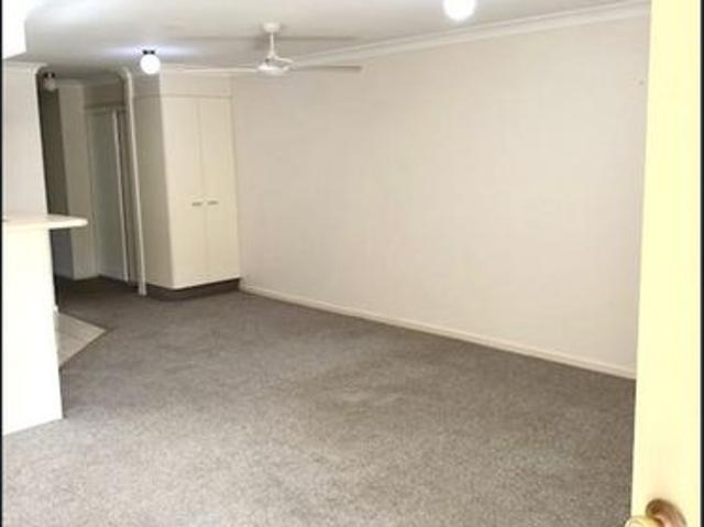 BREAK LEASE $570 PER WEEK FROM OCTOBER