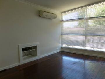 BREAK LEASE Conveniently Located Home – Walk to Everything!