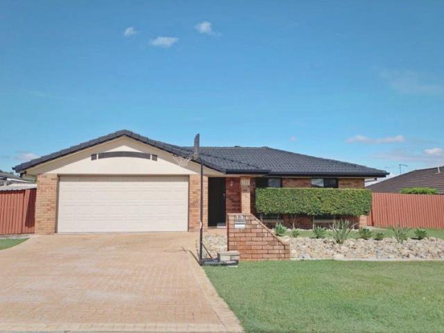 Break lease. Fully Air Conditioned 4 Bedroom House + Solar Panels Installed