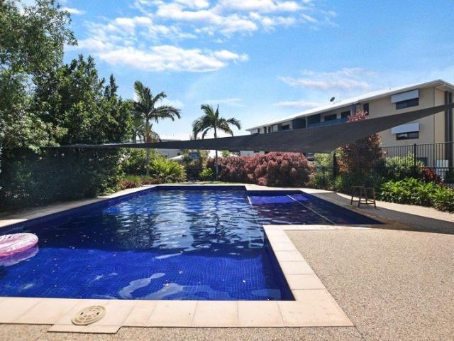BREAK LEASE LUXURY APARTMENT Fully Air Conditioned 2 Bedroom.