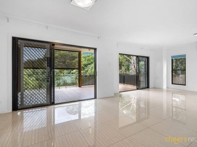 Break lease opportunity: Stylish Contemporary Living in Leafy Kenmore