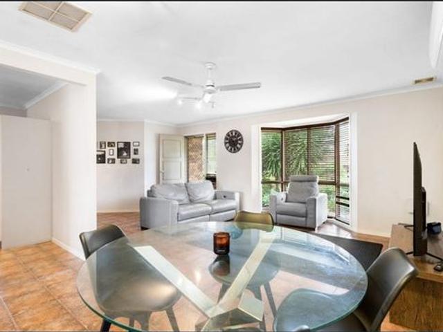 Break lease! Rent is $700/week and will be increased to $750/week on 26th Sep 2026