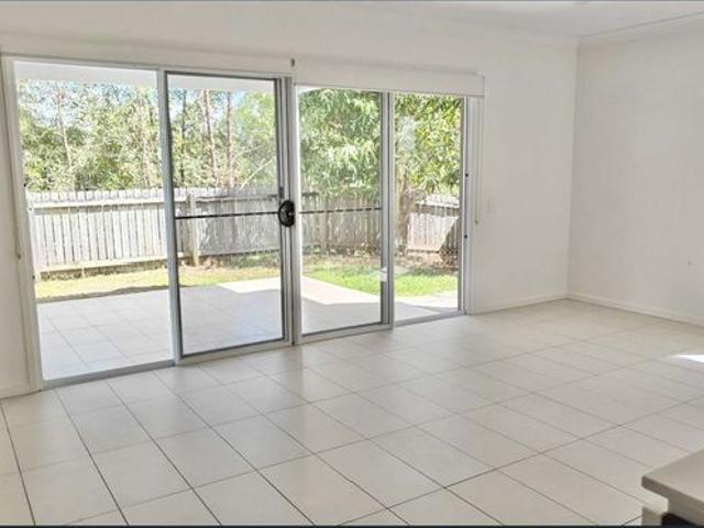 BREAK LEASE Spacious, modern 4 bedroom townhouse for rent