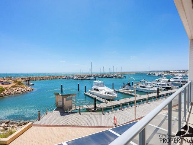 BREAK LEASE Stunning Furnished Apartment