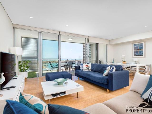 BREAK LEASE Stunning Furnished Apartment