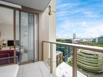Darling Rise Spacious 2 Bedroom + Large Study + Stunning Darling Harbour Views