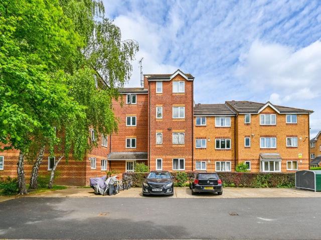 Bream Close N17, Tottenham, London, 1 bed flat to rent, £1,750 pcm | PrimeLocation