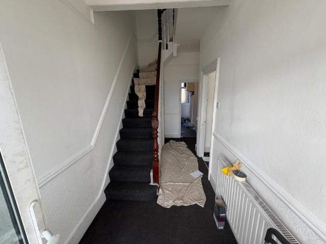 Breamore Road, Ilford IG3 3 bed terraced house to rent £2,700 pcm £623 pw
