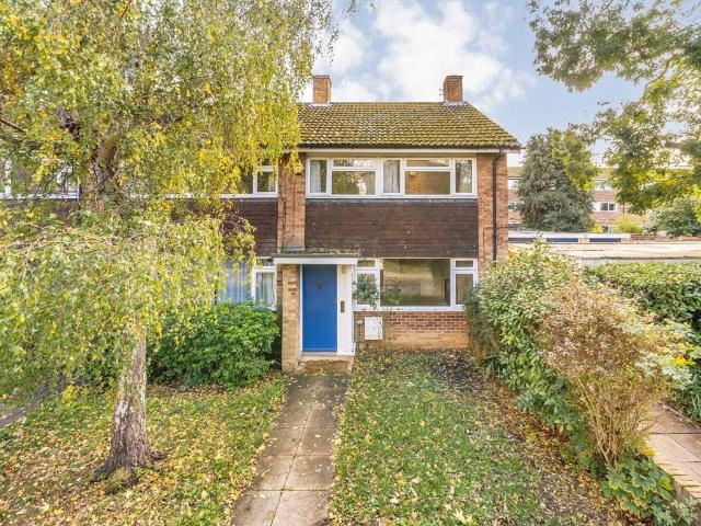 Breamwater Gardens, Ham TW10, 3 bed property to rent, £3,295 pcm | PrimeLocation