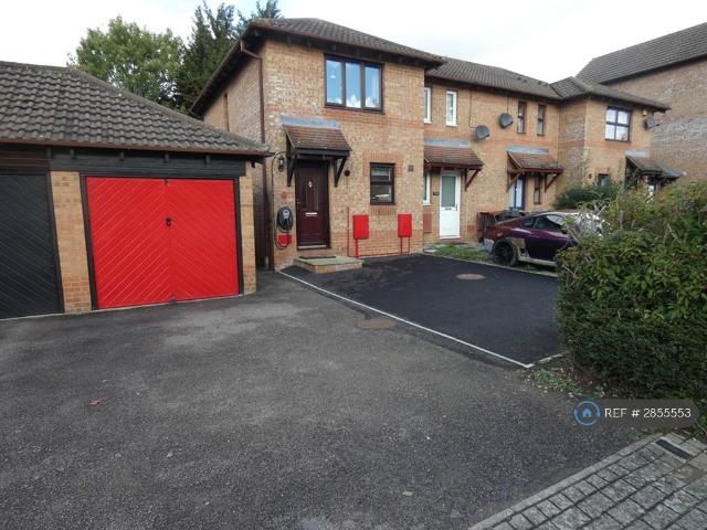 Brearley Avenue, Milton Keynes, MK6 2 bed terraced house to rent £1,380 pcm £318 pw