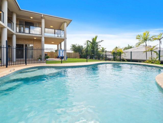 Breathtaking Bay Views, Beautiful Breezes & A Lifestyle to Love