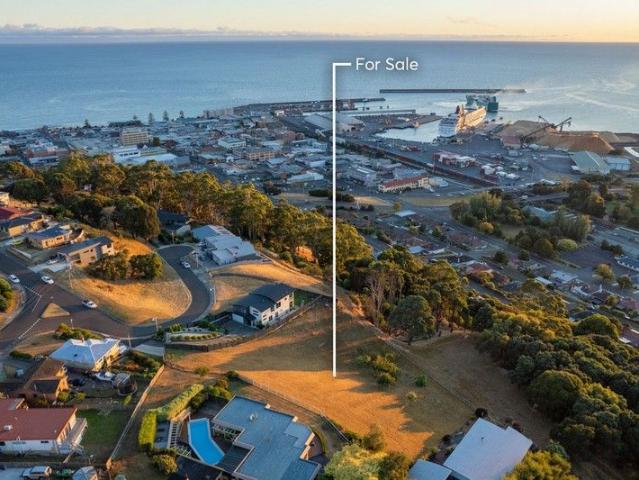 Breathtaking Bay Views From This Rare Allotment With Development Potential