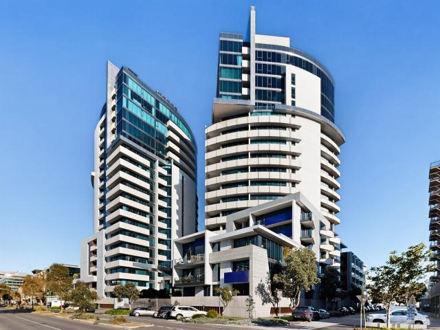 Breathtaking bay views in the iconic HM@S building