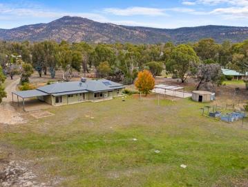 Breathtaking Grampians Backdrop