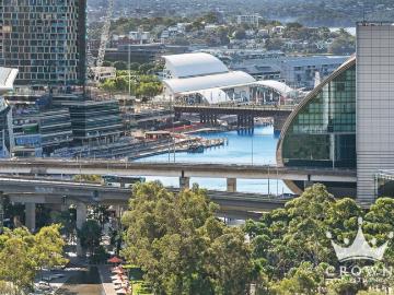 Breathtaking Darling Harbour water and city view apartment with best layout