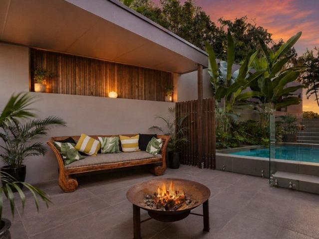 Breathtaking Ocean views and Contemporary Elegance