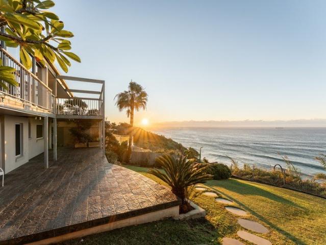 Breathtaking Ocean Vistas as Far as the Eye Can See