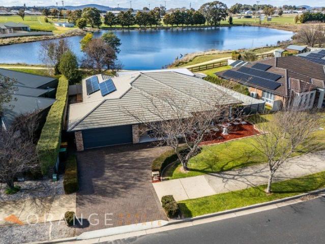 Breathtaking Lake Views, Exceptional Space & Entertainer's Dream