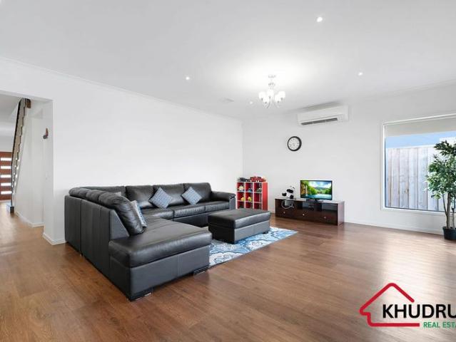 Breathtaking Large 4 bedroom Carlise Home