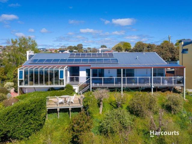 Breathtaking Sea Views & Family Friendly Living