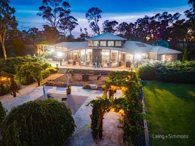 Breathtaking Property On The Edge Of Town That Might Just Have It All!