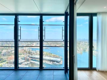 BREATHTAKING WATER VIEW & WEST ASPECT & PREMIUM LOCATION