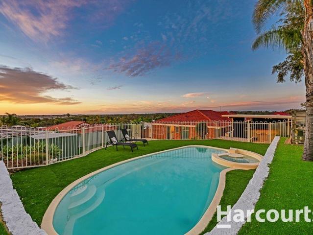 Breathtaking Views, Glamorous Entertaining & A Wonderful Family Lifestyle!