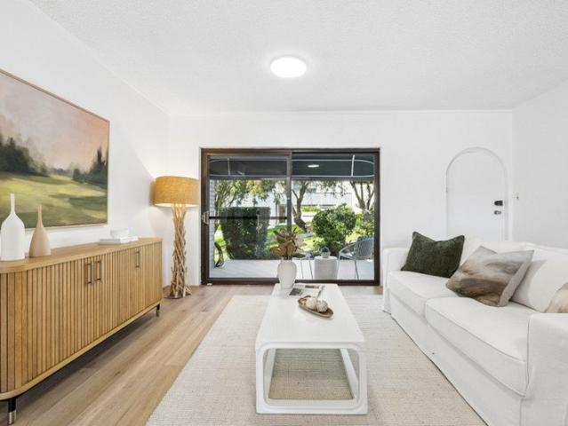Breathtaking Views in an Exclusive Waterside Setting