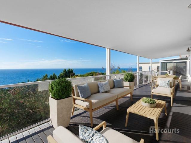 Breathtaking Views Only Minutes from Burnie CBD, Hospital and Marist College
