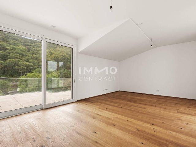 Breathe. Relax. Live Penthouse mit 182m2 Terrasse direkt am Wasser
