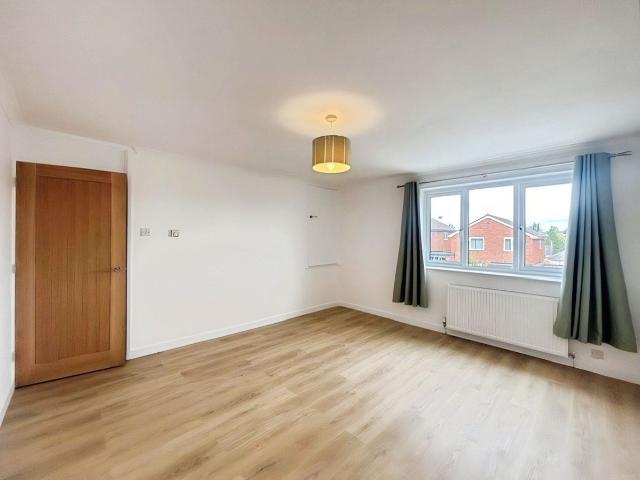 Brecknell Rise, Kidderminster, Worcestershire DY10, 2 bed flat to rent, £850 pcm | PrimeLocation