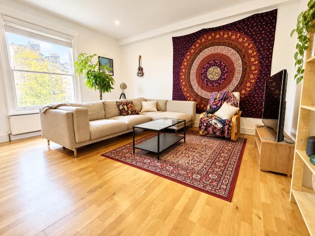 Brecknock Road, Tufnell Park N19, 2 bed flat to rent, £2,535 pcm | PrimeLocation