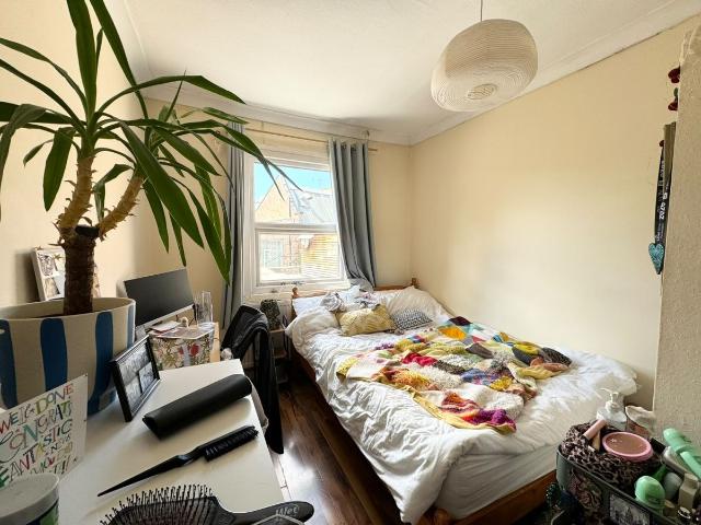 Brecknock Road, Tufnell Park N7, 5 bed flat to rent, £4,800 pcm | PrimeLocation
