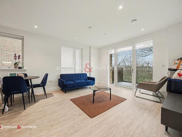 Brecon Court, Hounslow TW3, 2 bed flat to rent, £2,100 pcm | PrimeLocation