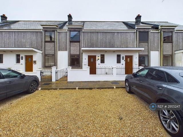Bredon Court, Newquay, TR7 2 bed semi detached house to rent £2,300 pcm £531 pw