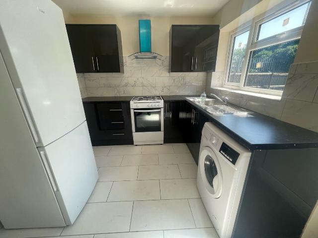 Bredon Croft, Birmingham B18, 3 bed property to rent, £1,400 pcm | PrimeLocation