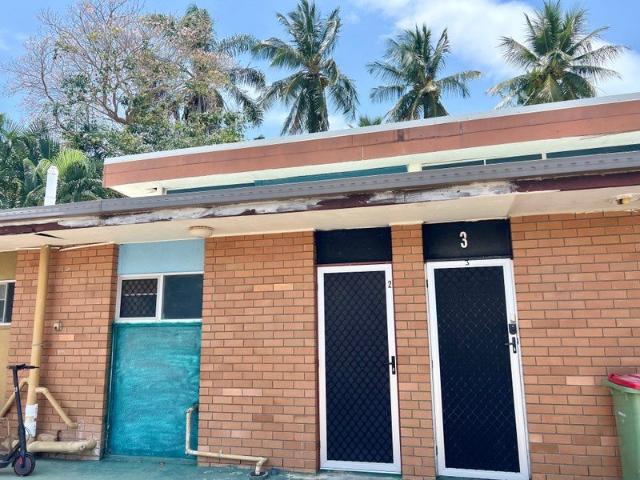 BREEZY BEACH FRONT UNIT