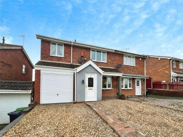 Brelades Close, Dudley, DY1 2UZ 4 bed semi detached house to rent £1,295 pcm £299 pw