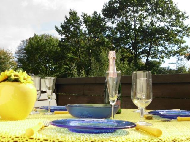 BREMEN NORD: Sunny furnished apartment for 2, Bremen Amsterdam Apartments for Rent