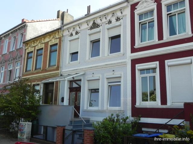 Bremen Neustadt/Hohentor: Altbremer Zweifamilienhaus, in gesuchter Lage mit guter Infrastruktur
