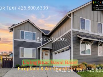 Bremerton: Charming 4 Bedroom with Spacious Yard!