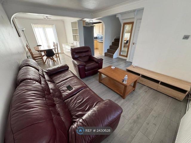 Brempsons, Basildon SS14, 3 bed terraced house to rent, £1,700 pcm | PrimeLocation
